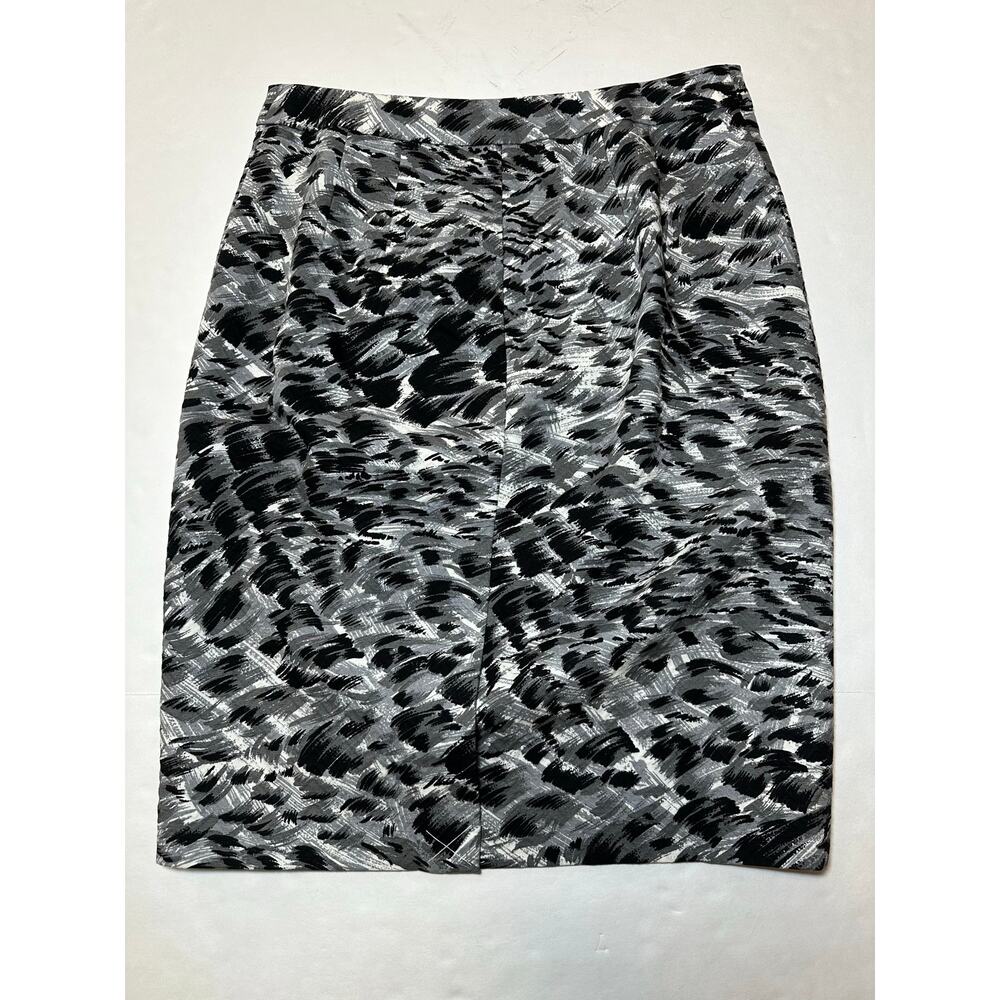 Talbots Jacquard Pencil Skirt Black Gray White Lined Asymmetrical Zip Size 4P - Picture 6 of 6